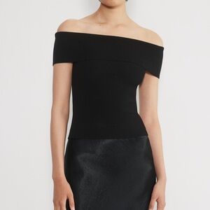 Babaton Sculpt Knit Off-Shoulder Top